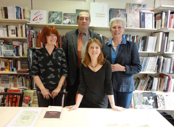 De gauche à droite, Katrin Rougeventre (auteurs du Guide des Thés de Chine), Félix Torres, Valérie Douniaux et Barbara Dufrêne (auteur du Guide des Thés d'Afrique).
